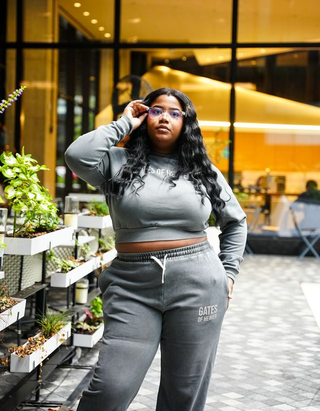 Women’s Gray Cropped Sweatshirt & Sweatpants Set