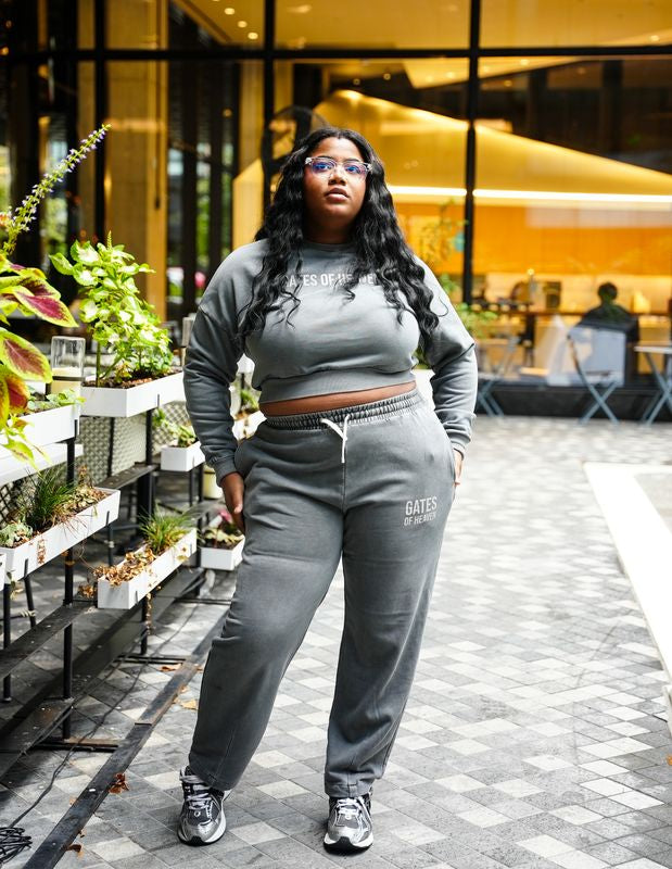 Women’s Gray Cropped Sweatshirt & Sweatpants Set