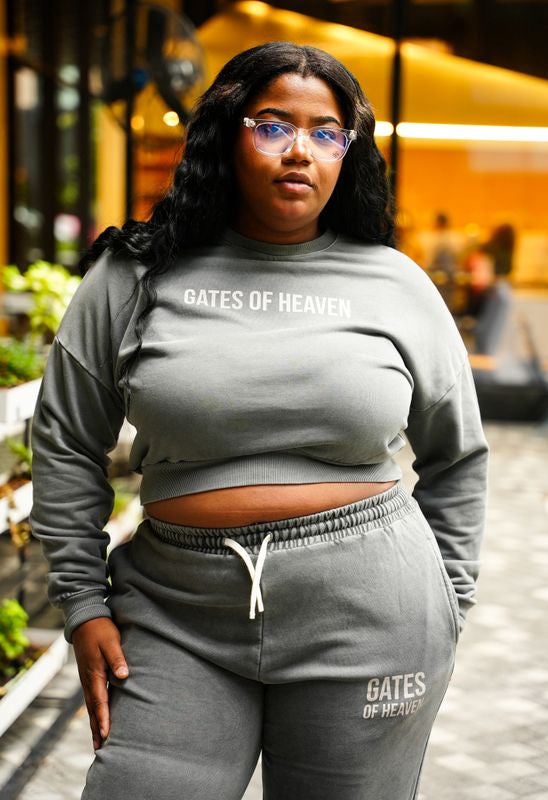 Women’s Gray Cropped Sweatshirt & Sweatpants Set